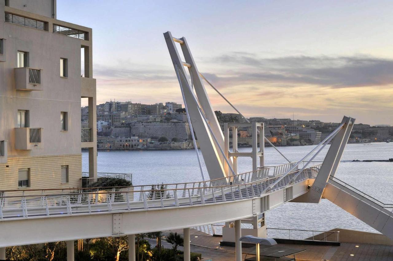 Seafront Luxury Apartment With Pool Sliema Ngoại thất bức ảnh