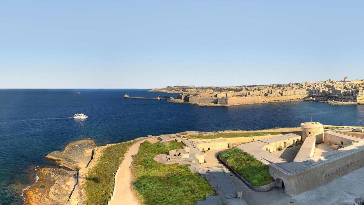 Seafront Luxury Apartment With Pool Sliema Ngoại thất bức ảnh